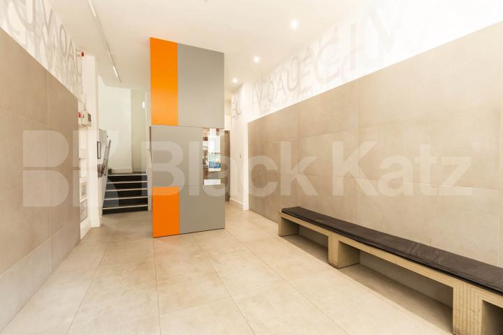 3 bed 2 bath within a warehouse conversion with private south facing terrace Berry Street, Clerkenwell